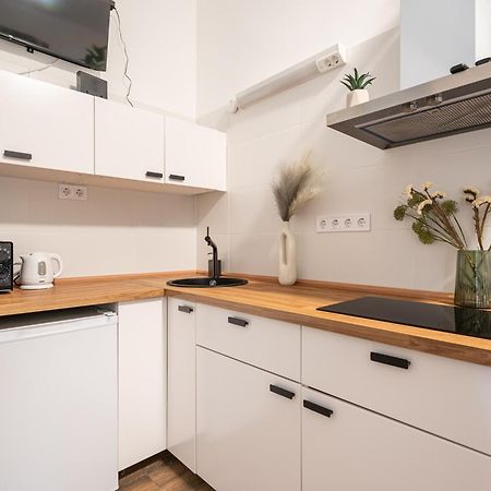 D68 - Downtown Cozy Suite - Best Location By Bqa Budapest Extérieur photo