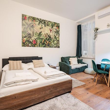 D68 - Downtown Cozy Suite - Best Location By Bqa Budapest Extérieur photo